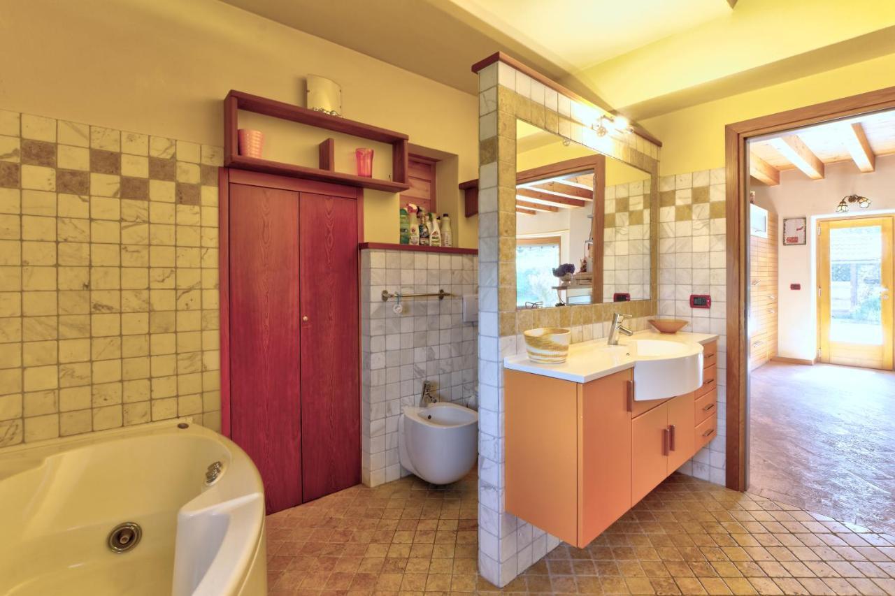 Chalet Con Piscina E Vista Panoramica 科利科 外观 照片