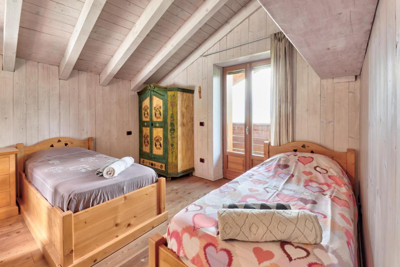 Chalet Con Piscina E Vista Panoramica 科利科 外观 照片
